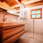 Hideway Chalet Gamsglueck With Pool And Sauna Horská chata