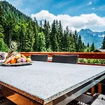 Hideway Chalet Gamsglueck With Pool And Sauna Horská chata