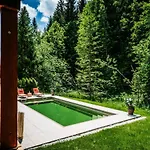 Hideway Chalet Gamsglueck With Pool And Sauna Horská chata